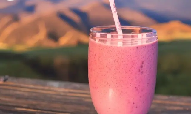 Can You Drink a Smoothie on an Empty Stomach?